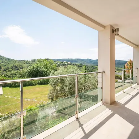 Des Oliviers Apartment